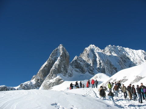雪山之巔