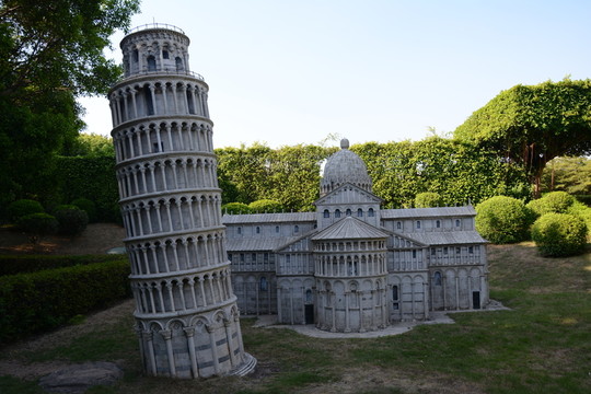斜塔