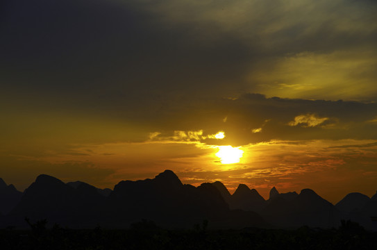 夕陽剪影
