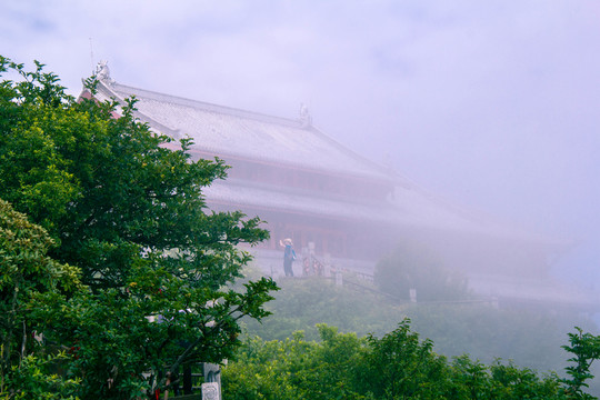 峨眉山
