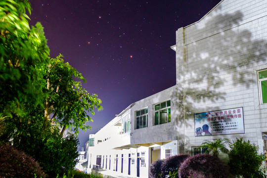 鄉(xiāng)村夜景