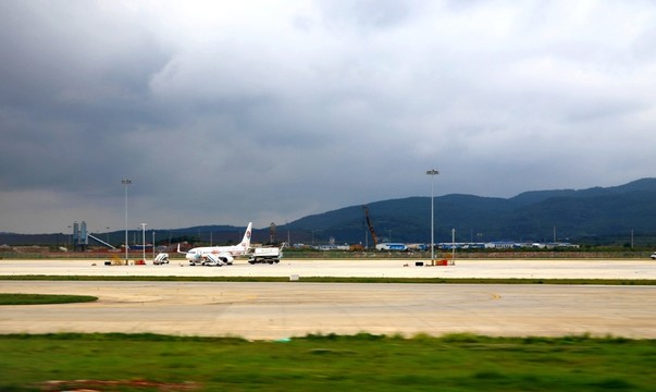 機(jī)場(chǎng) 客機(jī)