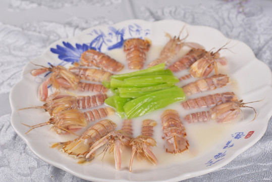 農(nóng)家蝦菇燉芥菜