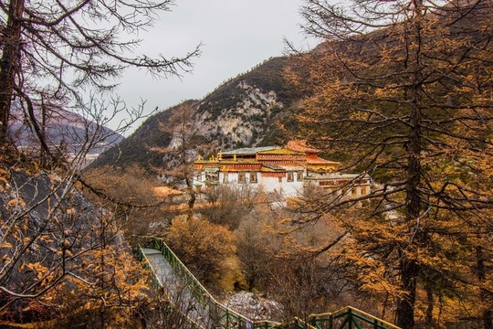 亞丁沖古寺
