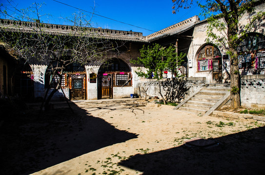 大宅院藍(lán)天