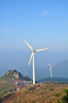 諸暨東白山風(fēng)力發(fā)電機(jī)