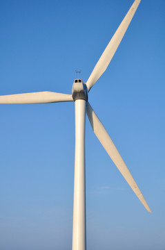 諸暨東白山風力發(fā)電機