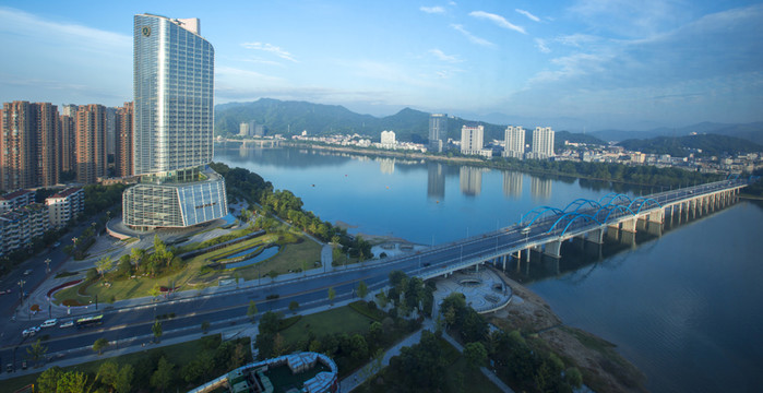 富春江