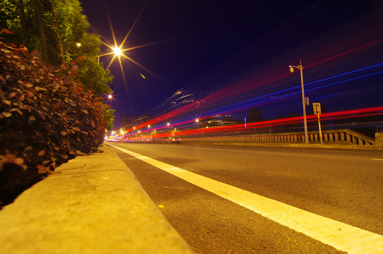 城市道路 路燈