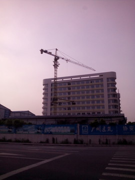 建設(shè)中的高樓