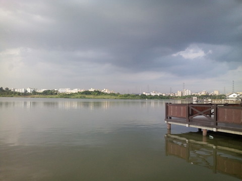 親水平臺(tái)遠(yuǎn)眺