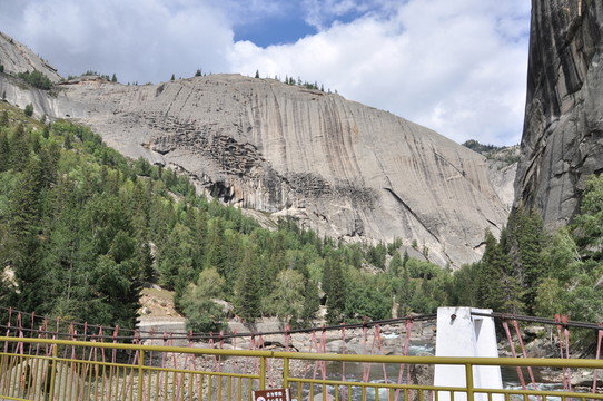 額爾齊斯大峽谷