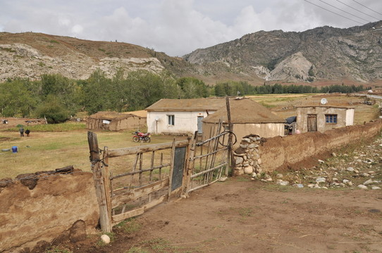 山下房屋