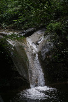 山間流水