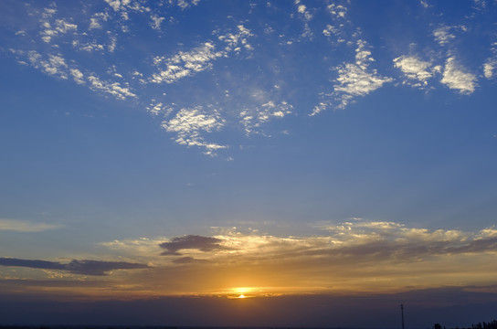 夕陽(yáng)