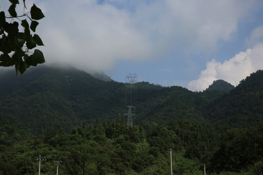 高壓電 山川 云天