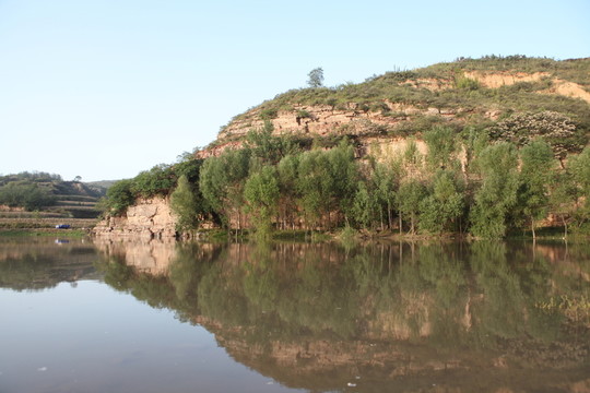 鄭莊鎮(zhèn)河頭村摩崖石刻