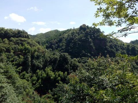 群山
