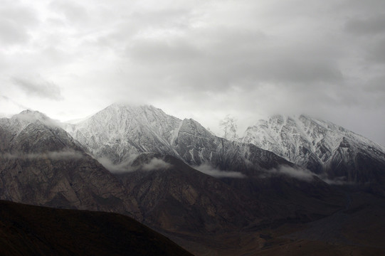 公格爾雪峰
