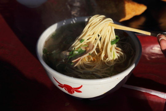 牛肉拉面