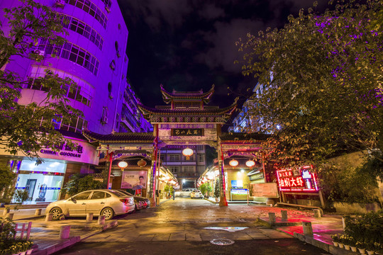 湖北省恩施市巴山夜雨牌坊夜景