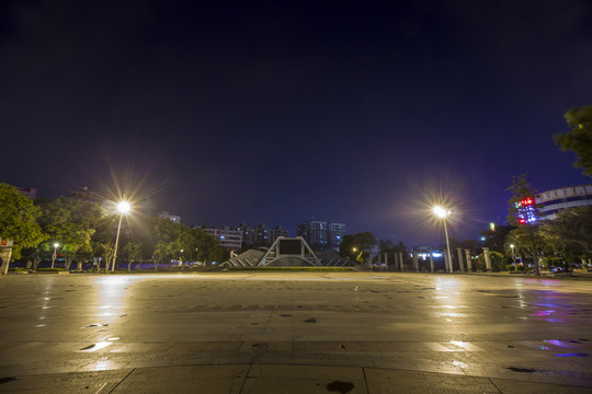 廣東省佛山市石灣文化廣場夜景