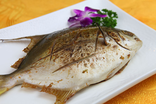 越式煙鯧魚