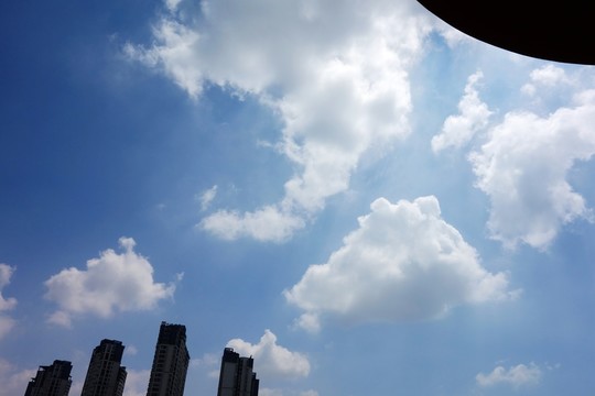 藍天白云