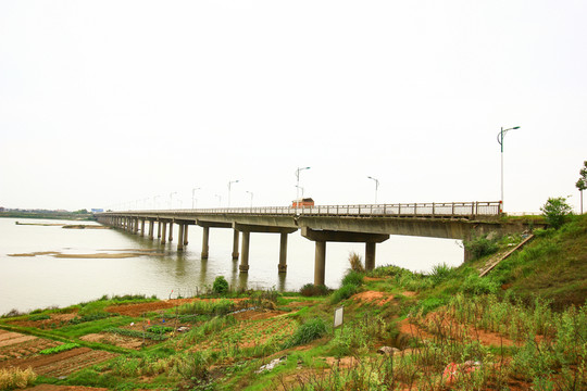 江西省撫州市東臨大橋