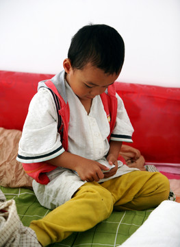 小男孩