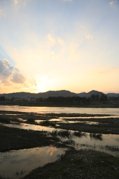 洛河朝霞