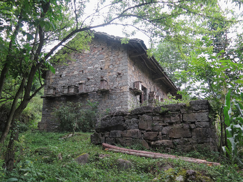 農(nóng)村石頭房子