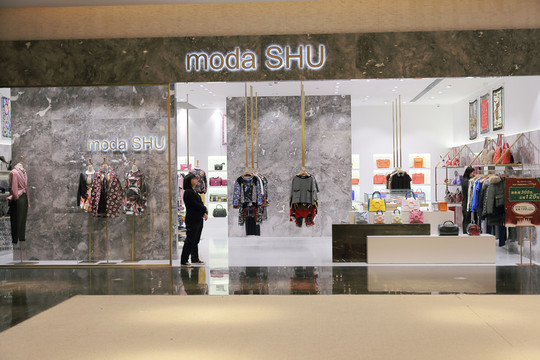 服飾櫥窗 陳列 專賣店