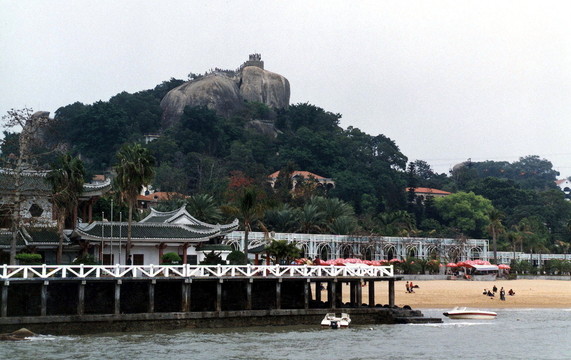 遠(yuǎn)眺鼓浪嶼