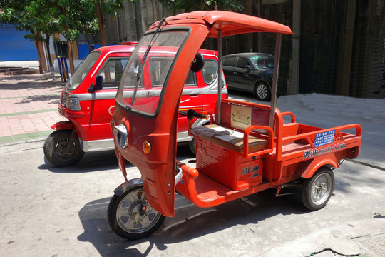 三輪摩托車 三輪車