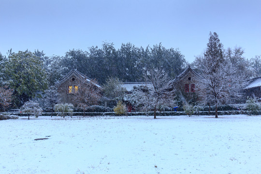 北大校園靜園燕京六院雪景