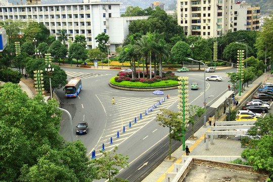 四川省攀枝花市人民街環(huán)島