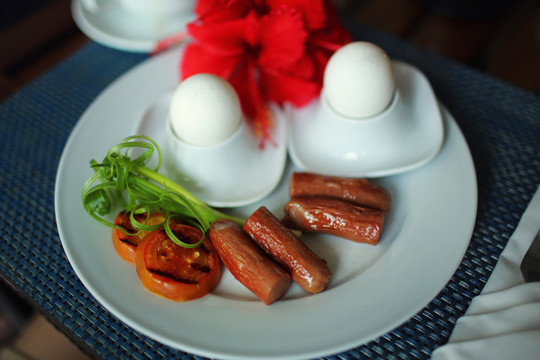 西式美食早餐香腸