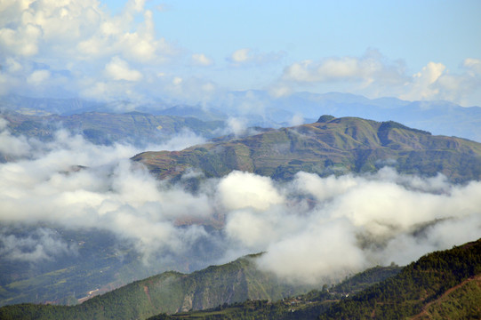 大山 云霧