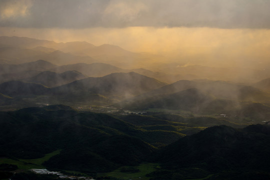 山巒 日落