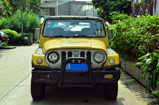 吉普車