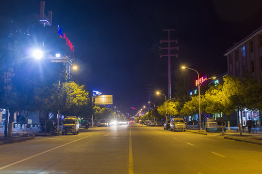 云南省普洱市梅園路夜景