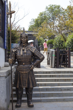 關(guān)山風(fēng)景區(qū)