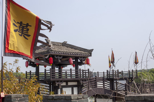 關(guān)山風(fēng)景區(qū)