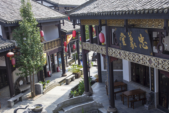 關(guān)山風(fēng)景區(qū)