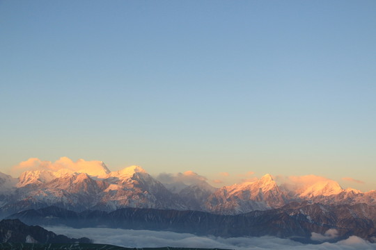 日照雪山