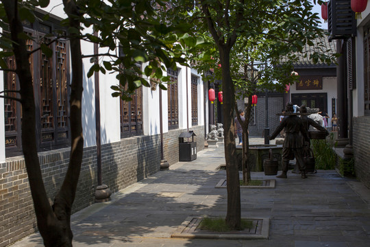 關(guān)山風(fēng)景區(qū)