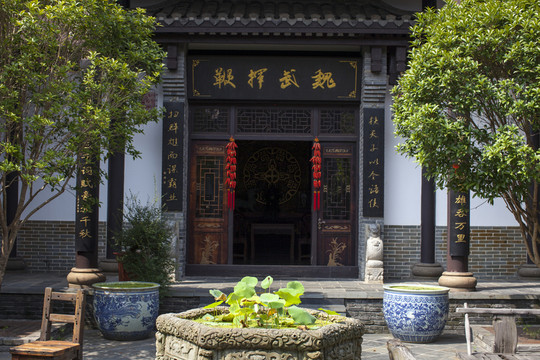 關(guān)山風(fēng)景區(qū)