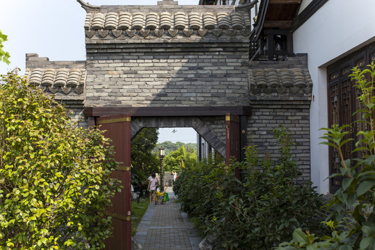 關(guān)山風(fēng)景區(qū)