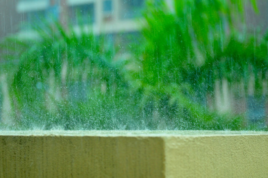 天氣 下雨 雨中倒影 雨絲